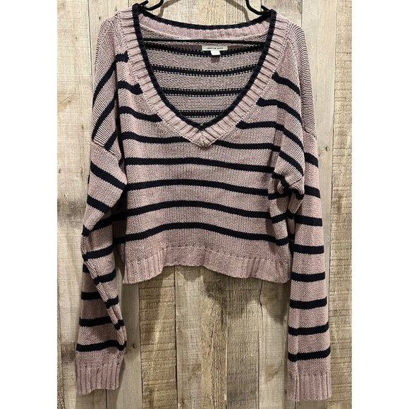 American Eagle Outfitters Sweaters - American Eagle Cropped Sweater Size Large